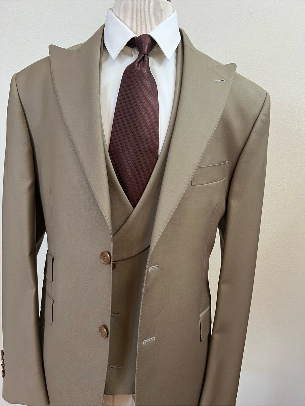 Men's super 180 wool 3 piece suit
